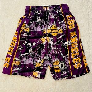 FLOW SOCIETY - Boys- Like New - Los Angeles Basketball Shorts - S